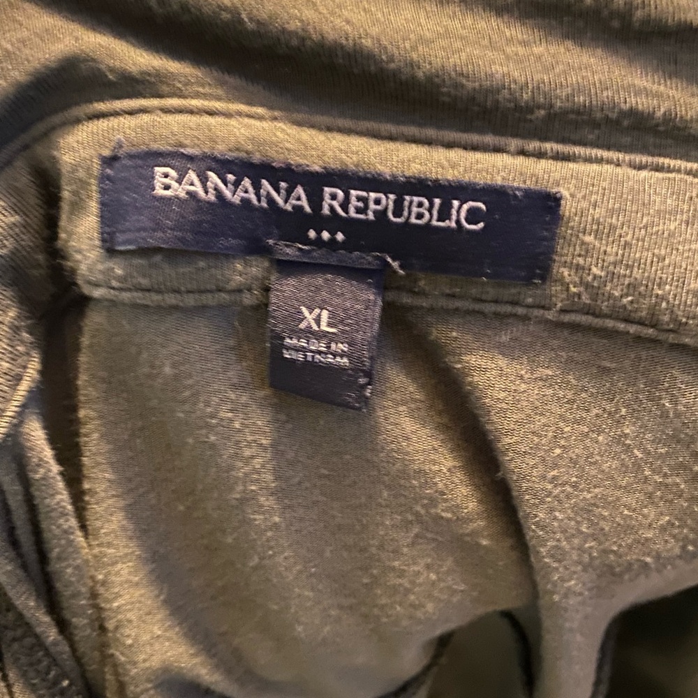 Banana republic button down shirt with cross over waist - Picture 2 of 2